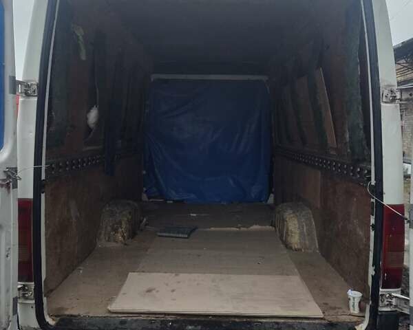 Білий Фольксваген ЛТ, об'ємом двигуна 2.8 л та пробігом 380 тис. км за 8200 $, фото 15 на Automoto.ua