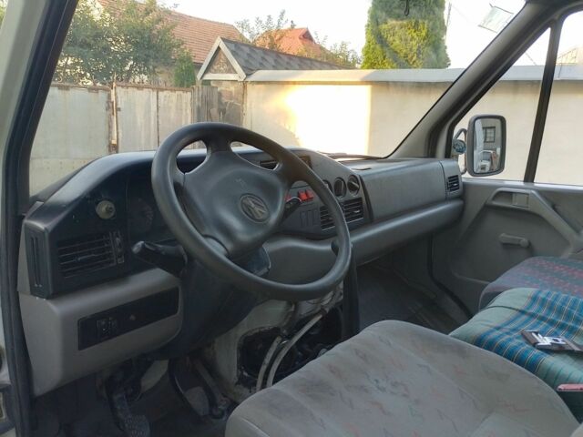 Белый Фольксваген ЛТ, объемом двигателя 2.5 л и пробегом 712 тыс. км за 4700 $, фото 3 на Automoto.ua