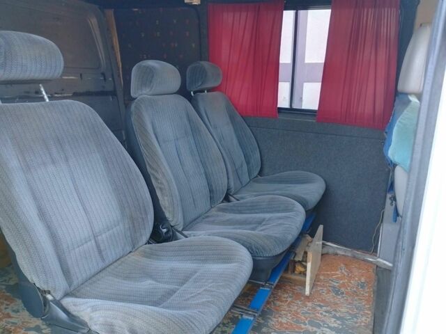 Белый Фольксваген ЛТ, объемом двигателя 2.5 л и пробегом 712 тыс. км за 4700 $, фото 5 на Automoto.ua