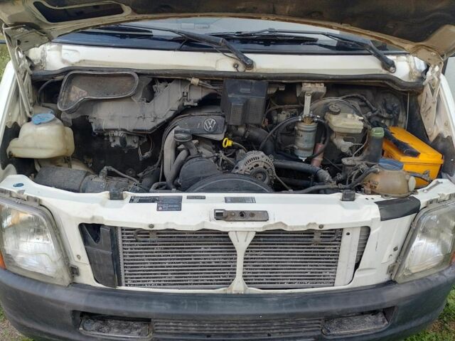 Белый Фольксваген ЛТ, объемом двигателя 2.5 л и пробегом 712 тыс. км за 4700 $, фото 10 на Automoto.ua