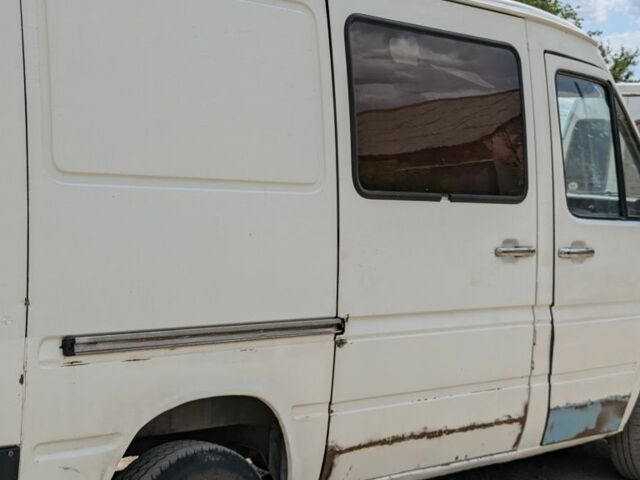 Білий Фольксваген ЛТ, об'ємом двигуна 2.5 л та пробігом 490 тис. км за 3299 $, фото 4 на Automoto.ua