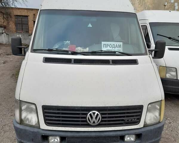 Белый Фольксваген ЛТ, объемом двигателя 2.46 л и пробегом 650 тыс. км за 7300 $, фото 1 на Automoto.ua