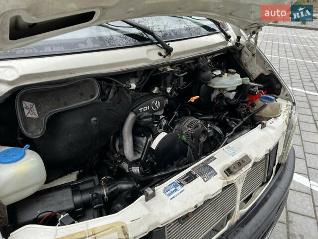 Белый Фольксваген ЛТ, объемом двигателя 2.5 л и пробегом 655 тыс. км за 9999 $, фото 13 на Automoto.ua