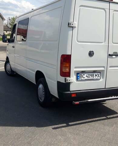 Білий Фольксваген ЛТ, об'ємом двигуна 2.5 л та пробігом 323 тис. км за 9200 $, фото 1 на Automoto.ua