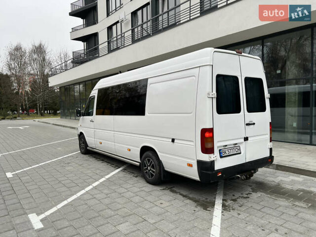 Белый Фольксваген ЛТ, объемом двигателя 2.5 л и пробегом 656 тыс. км за 9950 $, фото 3 на Automoto.ua