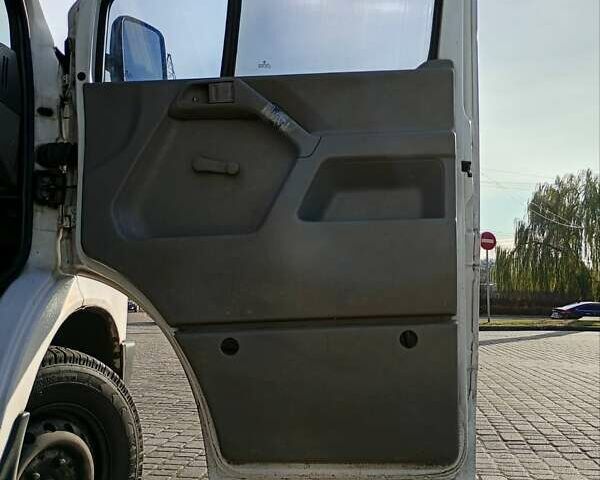 Белый Фольксваген ЛТ, объемом двигателя 2.46 л и пробегом 562 тыс. км за 7700 $, фото 42 на Automoto.ua