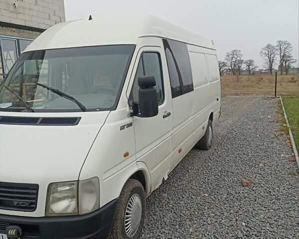 Белый Фольксваген ЛТ, объемом двигателя 2.46 л и пробегом 945 тыс. км за 6999 $, фото 1 на Automoto.ua