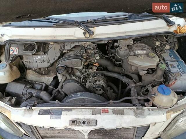 Белый Фольксваген ЛТ, объемом двигателя 2.46 л и пробегом 650 тыс. км за 8400 $, фото 7 на Automoto.ua