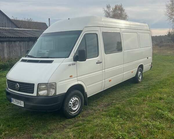 Белый Фольксваген ЛТ, объемом двигателя 2.46 л и пробегом 650 тыс. км за 8400 $, фото 1 на Automoto.ua