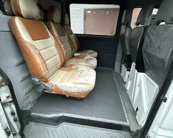 Белый Фольксваген ЛТ, объемом двигателя 2.8 л и пробегом 400 тыс. км за 9000 $, фото 9 на Automoto.ua