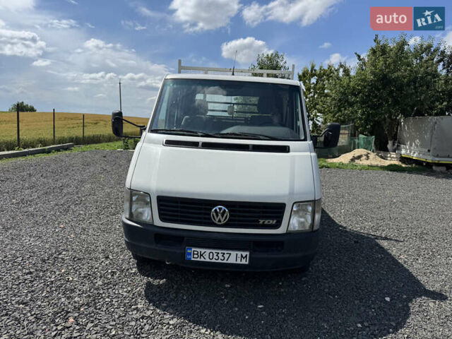 Белый Фольксваген ЛТ, объемом двигателя 2.46 л и пробегом 260 тыс. км за 15500 $, фото 2 на Automoto.ua