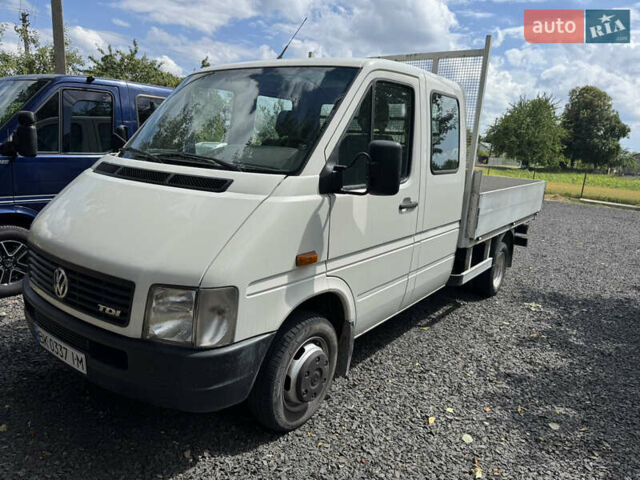 Белый Фольксваген ЛТ, объемом двигателя 2.46 л и пробегом 260 тыс. км за 15500 $, фото 8 на Automoto.ua