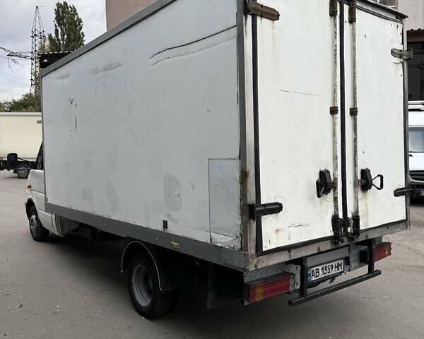 Белый Фольксваген ЛТ, объемом двигателя 2.8 л и пробегом 330 тыс. км за 6199 $, фото 6 на Automoto.ua