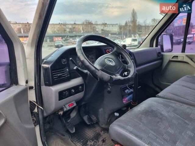 Белый Фольксваген ЛТ, объемом двигателя 2.46 л и пробегом 800 тыс. км за 8500 $, фото 4 на Automoto.ua