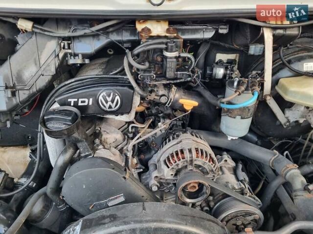 Белый Фольксваген ЛТ, объемом двигателя 2.46 л и пробегом 800 тыс. км за 8500 $, фото 9 на Automoto.ua