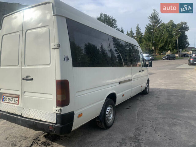 Білий Фольксваген ЛТ, об'ємом двигуна 2.8 л та пробігом 680 тис. км за 4150 $, фото 6 на Automoto.ua