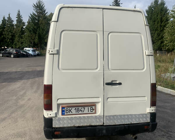 Білий Фольксваген ЛТ, об'ємом двигуна 2.8 л та пробігом 680 тис. км за 4150 $, фото 5 на Automoto.ua
