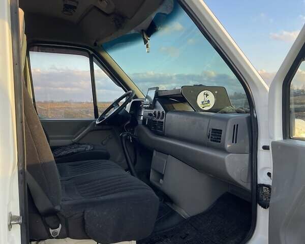 Белый Фольксваген ЛТ, объемом двигателя 2.46 л и пробегом 467 тыс. км за 10000 $, фото 14 на Automoto.ua