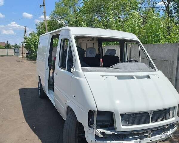 Белый Фольксваген ЛТ, объемом двигателя 2.46 л и пробегом 467 тыс. км за 10000 $, фото 16 на Automoto.ua