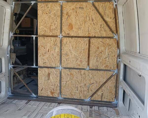 Белый Фольксваген ЛТ, объемом двигателя 2.46 л и пробегом 467 тыс. км за 10000 $, фото 19 на Automoto.ua