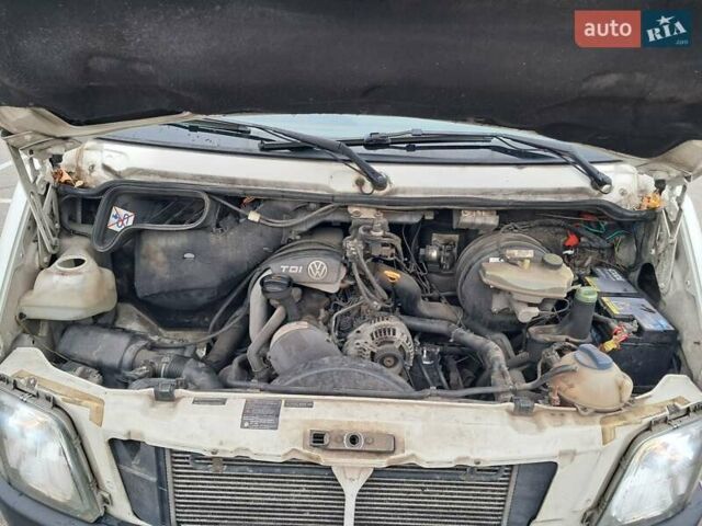 Белый Фольксваген ЛТ, объемом двигателя 2.46 л и пробегом 297 тыс. км за 9000 $, фото 15 на Automoto.ua