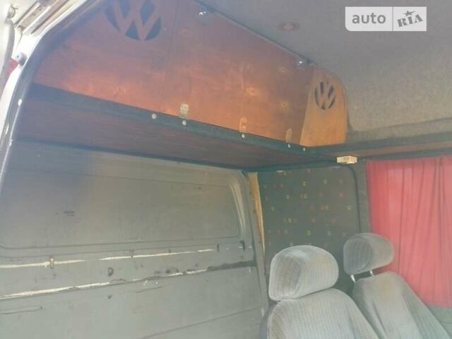 Белый Фольксваген ЛТ, объемом двигателя 2.5 л и пробегом 716 тыс. км за 6500 $, фото 11 на Automoto.ua