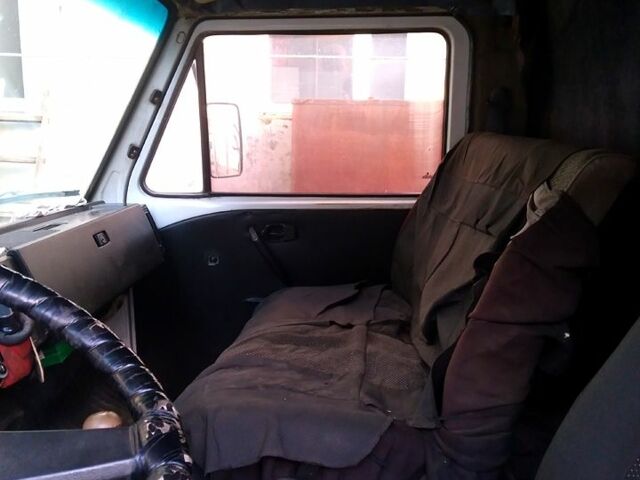 Белый Фольксваген ЛТ, объемом двигателя 2.4 л и пробегом 180 тыс. км за 3800 $, фото 7 на Automoto.ua