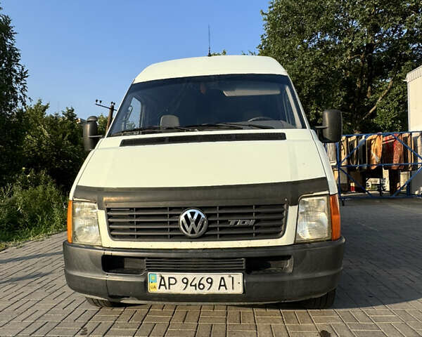 Белый Фольксваген ЛТ, объемом двигателя 2.46 л и пробегом 494 тыс. км за 6300 $, фото 1 на Automoto.ua