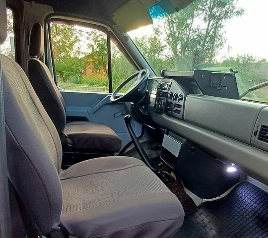 Білий Фольксваген ЛТ, об'ємом двигуна 2.5 л та пробігом 0 тис. км за 5000 $, фото 5 на Automoto.ua