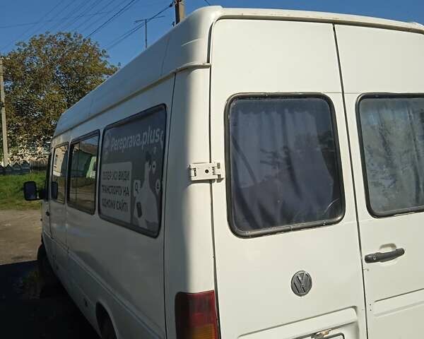 Белый Фольксваген ЛТ, объемом двигателя 2.46 л и пробегом 524 тыс. км за 3000 $, фото 1 на Automoto.ua