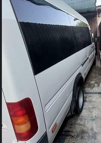 Белый Фольксваген ЛТ, объемом двигателя 2.46 л и пробегом 495 тыс. км за 8300 $, фото 2 на Automoto.ua