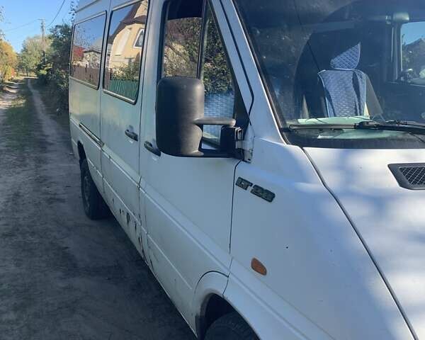 Білий Фольксваген ЛТ, об'ємом двигуна 2.4 л та пробігом 4 тис. км за 4800 $, фото 2 на Automoto.ua