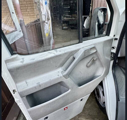 Белый Фольксваген ЛТ, объемом двигателя 2.46 л и пробегом 495 тыс. км за 8300 $, фото 3 на Automoto.ua