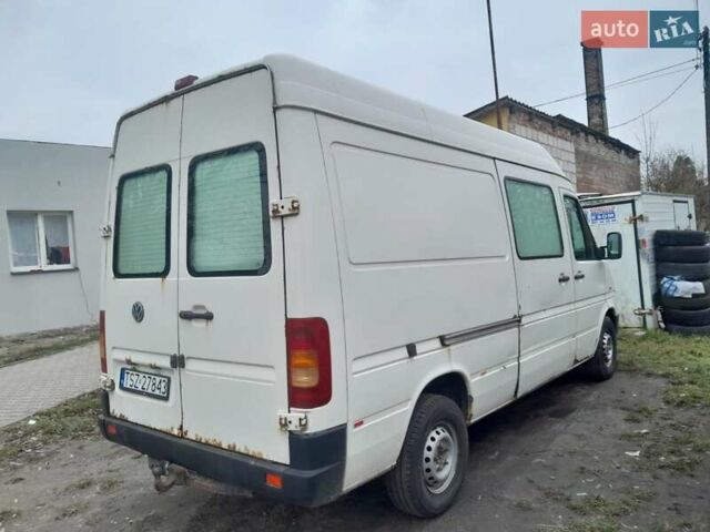 Белый Фольксваген ЛТ, объемом двигателя 2.5 л и пробегом 300 тыс. км за 3000 $, фото 2 на Automoto.ua