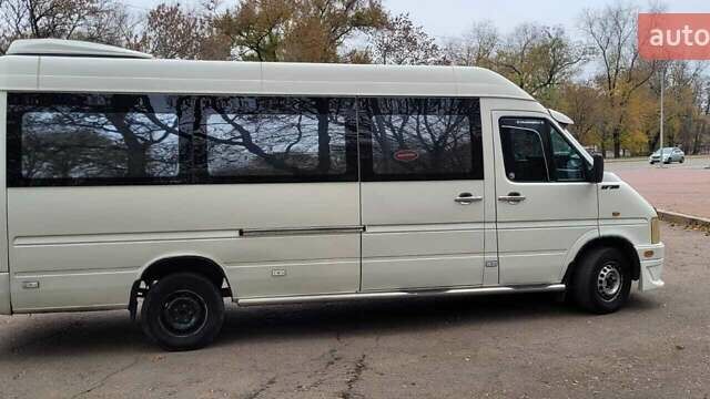 Белый Фольксваген ЛТ, объемом двигателя 2.5 л и пробегом 7 тыс. км за 11500 $, фото 2 на Automoto.ua