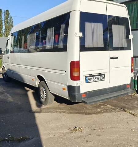 Белый Фольксваген ЛТ, объемом двигателя 2.5 л и пробегом 300 тыс. км за 9000 $, фото 2 на Automoto.ua