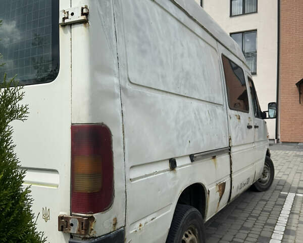 Белый Фольксваген ЛТ, объемом двигателя 0 л и пробегом 940 тыс. км за 4300 $, фото 2 на Automoto.ua