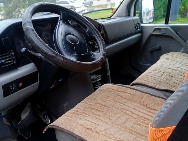 Белый Фольксваген ЛТ, объемом двигателя 2.5 л и пробегом 300 тыс. км за 8200 $, фото 3 на Automoto.ua