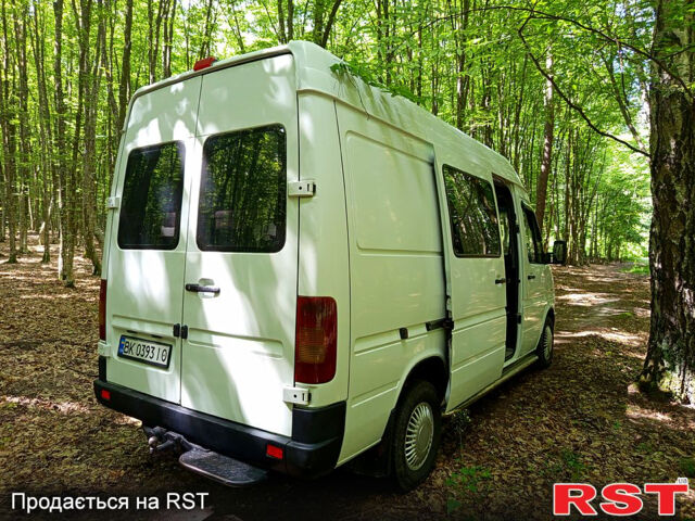 Белый Фольксваген ЛТ, объемом двигателя 2.5 л и пробегом 570 тыс. км за 9500 $, фото 1 на Automoto.ua