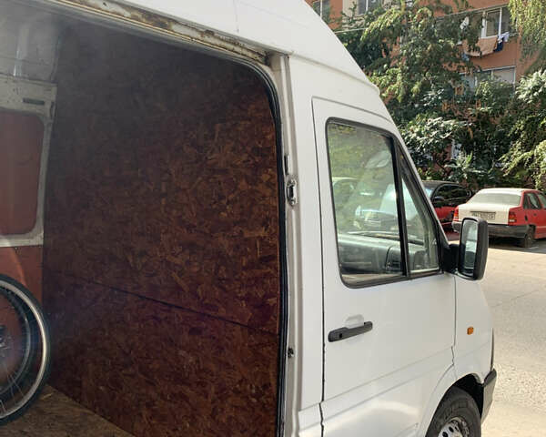 Білий Фольксваген ЛТ, об'ємом двигуна 2.5 л та пробігом 546 тис. км за 4200 $, фото 7 на Automoto.ua