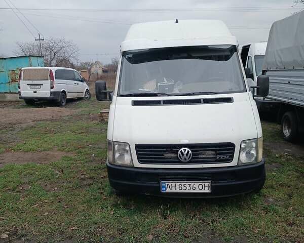 Белый Фольксваген ЛТ, объемом двигателя 2.46 л и пробегом 1000 тыс. км за 8500 $, фото 5 на Automoto.ua