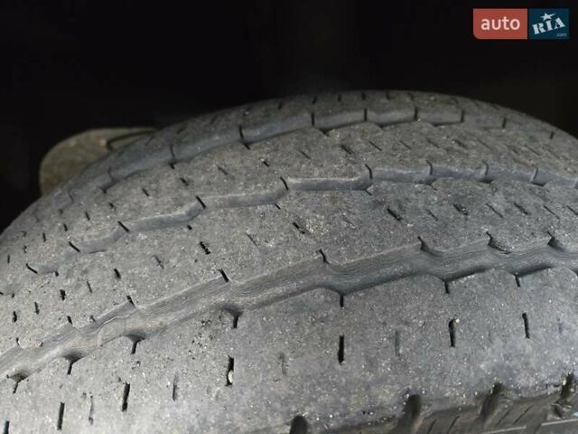 Бежевый Фольксваген ЛТ, объемом двигателя 2.5 л и пробегом 300 тыс. км за 9800 $, фото 4 на Automoto.ua