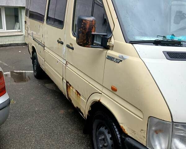 Бежевий Фольксваген ЛТ, об'ємом двигуна 2.46 л та пробігом 600 тис. км за 4500 $, фото 2 на Automoto.ua