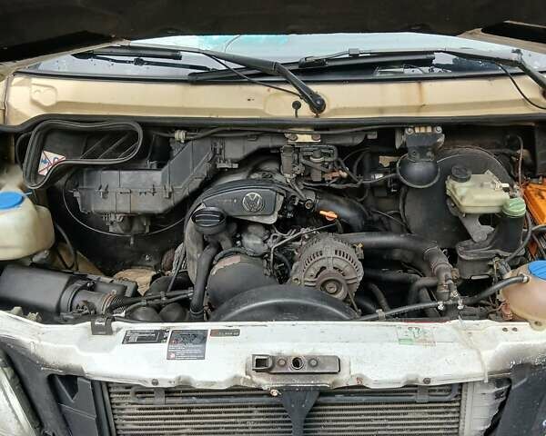 Бежевий Фольксваген ЛТ, об'ємом двигуна 2.46 л та пробігом 600 тис. км за 4500 $, фото 12 на Automoto.ua