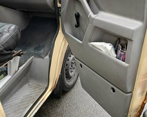 Бежевий Фольксваген ЛТ, об'ємом двигуна 2.46 л та пробігом 600 тис. км за 4500 $, фото 14 на Automoto.ua