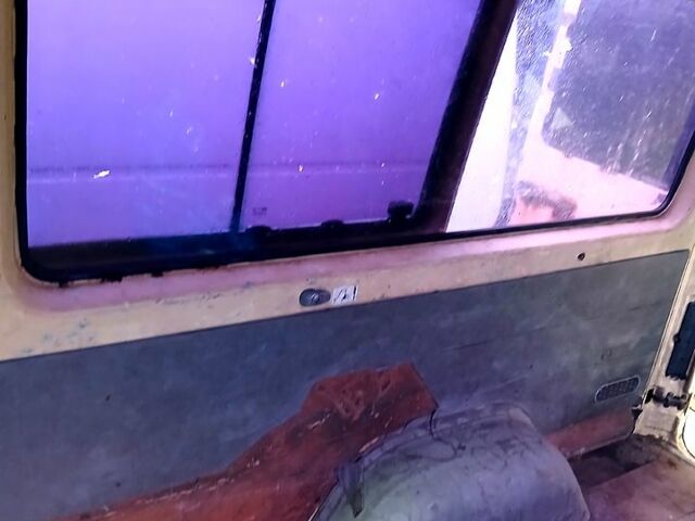 Бежевий Фольксваген ЛТ, об'ємом двигуна 2.5 л та пробігом 620 тис. км за 4500 $, фото 2 на Automoto.ua