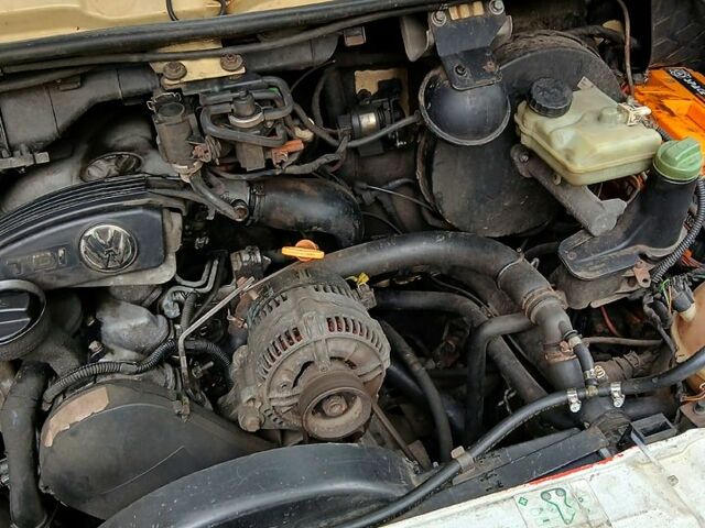 Бежевий Фольксваген ЛТ, об'ємом двигуна 2.5 л та пробігом 620 тис. км за 4500 $, фото 4 на Automoto.ua