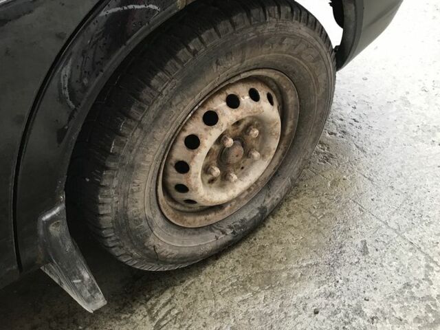 Черный Фольксваген ЛТ, объемом двигателя 2.5 л и пробегом 250 тыс. км за 4200 $, фото 2 на Automoto.ua