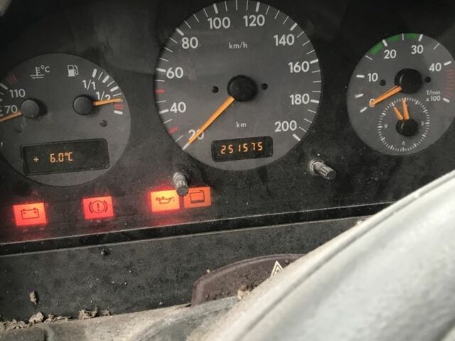 Черный Фольксваген ЛТ, объемом двигателя 2.5 л и пробегом 250 тыс. км за 4200 $, фото 6 на Automoto.ua