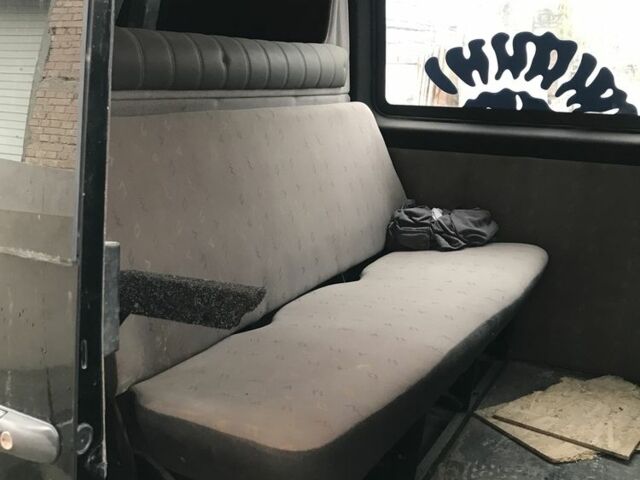 Черный Фольксваген ЛТ, объемом двигателя 2.5 л и пробегом 250 тыс. км за 4200 $, фото 1 на Automoto.ua